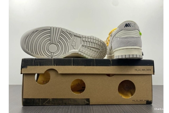 O-W DJ0950-109 39 Nike Low Dunk Lot 0306